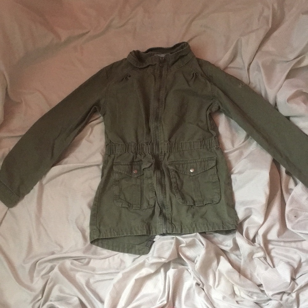 green zip up